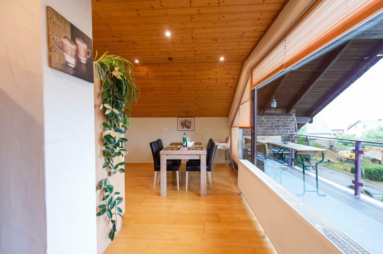 Ferienwohnung Virginija Ditscheid 외부 사진