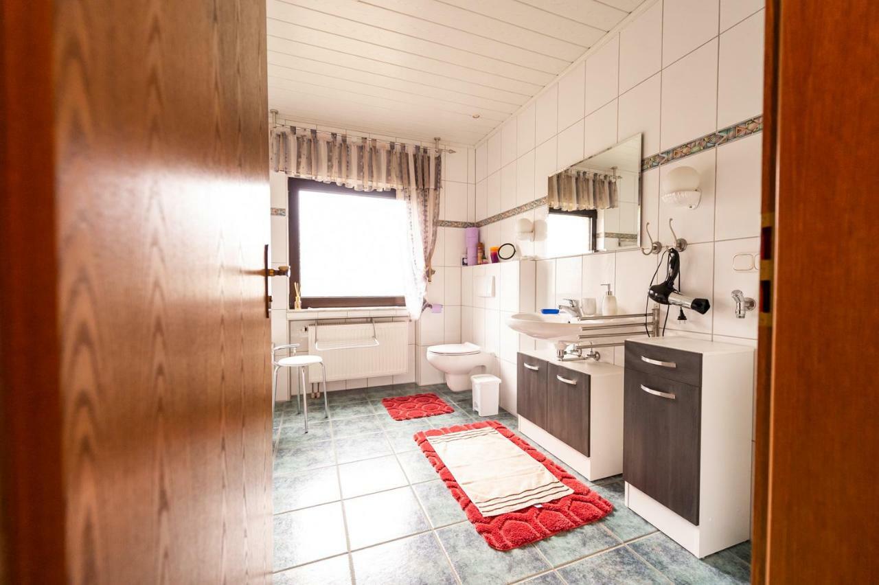 Ferienwohnung Virginija Ditscheid 외부 사진